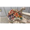 Image 6 : Capodimonte Style Ceramic Elephant Figurine with Porcelain Floral Bouquet and Gold Accents