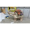 Image 7 : Capodimonte Style Ceramic Elephant Figurine with Porcelain Floral Bouquet and Gold Accents