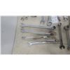 Image 5 : 14 Combination, Open-End, and Box-End Wrenches std.
