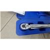 Image 3 : Powerfist Model 13073 Click-Type Torque Wrenches with Cases, 3/8” and 1/4”