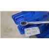 Image 8 : Powerfist Model 13073 Click-Type Torque Wrenches with Cases, 3/8” and 1/4”