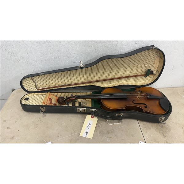 Antique Suzuki 4/4 Full Size Violin with Case and Extra Strings