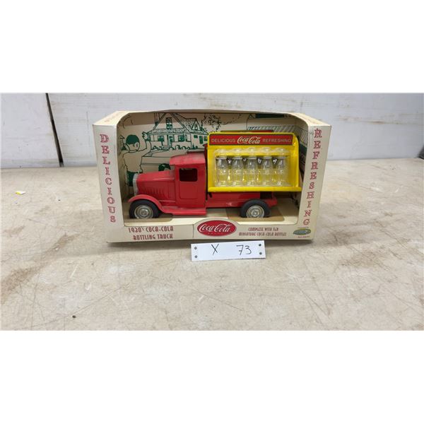 Gearbox 1930s Coca-Cola Bottling Truck with Ten Miniature Bottles