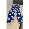Image 10 : Coca-Cola: Coke Duffle Bag, Can Tumblers, Fitted Sheet, 3 pairs sleep pants with tags
