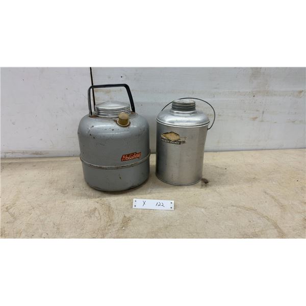 Vintage Holiday Insulated Water Cooler Jug and Deluxe Picnic Kit Ribbed Aluminum Container
