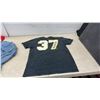 Image 4 : Denim Jacket, OTS Boston Bruins T-Shirt and Benfica Cap