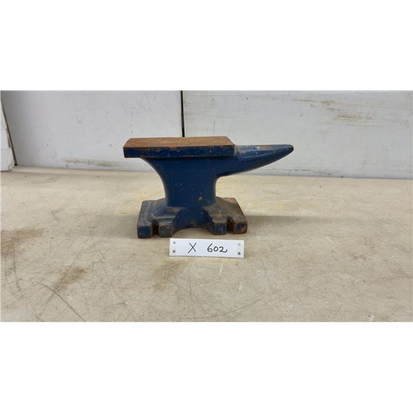 Blue Anvil Brand 24 lb Cast Iron Anvil, Model 57-9024-6