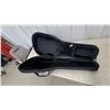 Image 5 : Black Semi-Rigid Acoustic Guitar Case with Zippered Closure appears new