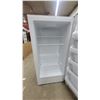 Image 5 : Frigidaire Upright Freezer, White, Energy Star Certified