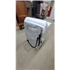 Image 5 : Maytag Top-Load Washing Machine with 10 Wash Cycles and Deep Fill Option, White