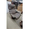 Image 2 : Ekornes Stressless Mayfair Leather Recliner Chair and Ottoman with Wooden Ring Base