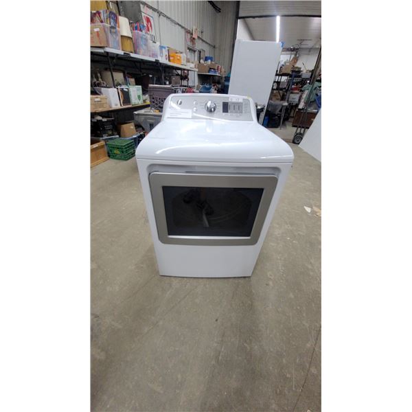 GE Electric Dryer with 11 Cycles, Custom Cycle, eDry Function, and Digital Display, White