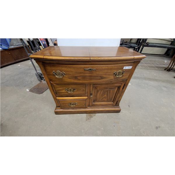 Oak Rolling Server, 33”×38”×18”