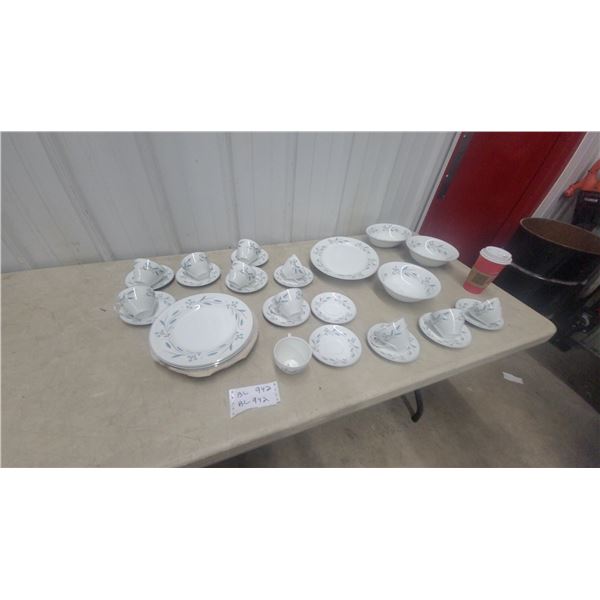Johnson Snow White 34-Place Dinnerware Set: Plates, Cups, and Saucers