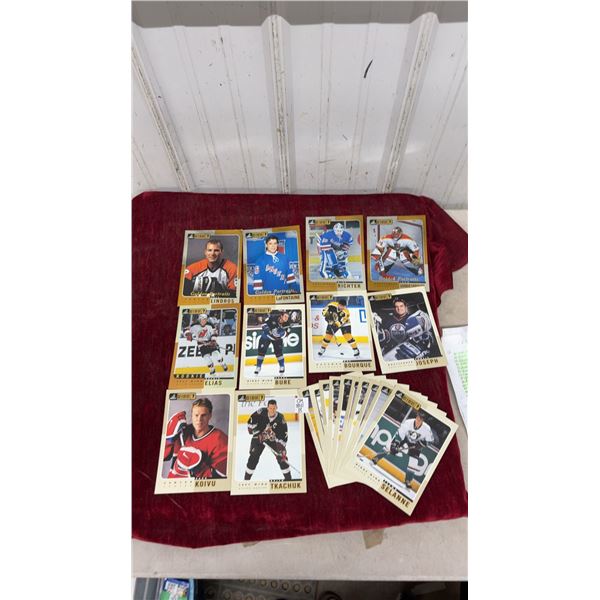 Assorted Beehive Hockey Collection