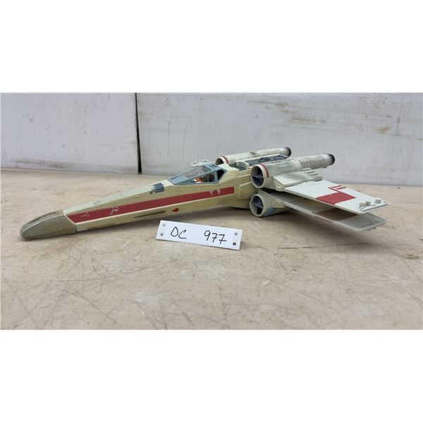 Hasbro Star Wars Power of the Force 2 X-Wing Fighter Red 5 with Luke Skywalker Pilot, 1998