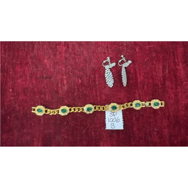 2 Jacqueline Kennedy Vintage Green Crystal and Rhinestone bracelet - Never used and Rhinestone