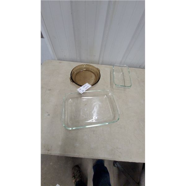 Glass Bakeware Including Amber Pyrex Fluted Pie Plate and Two Clear Rectangular Baking Dishes