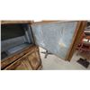Image 5 : Antique Ice Box with Galvanized Interior and Metal Hardware