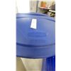 Image 4 : Rubbermaid Roughneck Wheeled Trash Can with Lid and Four Blue Recycling Bins