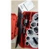 Image 5 : Milwaukee Hole Dozer Bi-Metal Hole Saw Kit with Assorted Sizes, Arbors, and Carrying Case