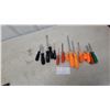 Image 1 : 17 Snap-on, Mac Tools, Screwdrivers and Pry Bars