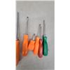 Image 2 : 17 Snap-on, Mac Tools, Screwdrivers and Pry Bars