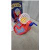 Image 3 : Deluxe Bingo Cage Game with Box, Bingo Cage, and Yellow Balls