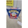 Image 5 : Deluxe Bingo Cage Game with Box, Bingo Cage, and Yellow Balls