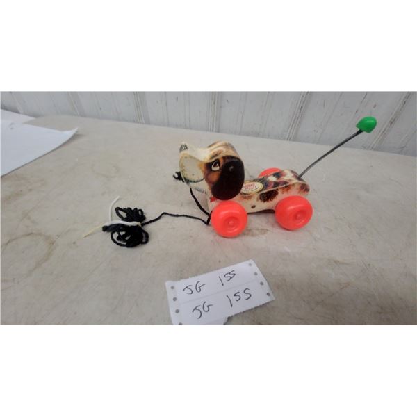Vintage Fisher-Price Little Snoopy Pull Toy Model #690 with Red Wheels and Green-Tipped Pull Cord