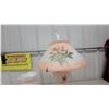 Image 3 : Pair of Vintage Hand-Painted Pink Milk Glass Rose Motif Electric Hurricane Parlor Lamps