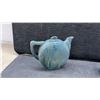 Image 5 : O'Tère French Art Pottery Set with Teapot, Vase, and Three Demitasse Cups with Saucers