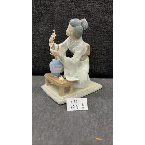 Lladro "Spring Kimono" Porcelain Figurine, 7 1/2” Tall