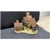 Image 2 : David Winter "Stratford House" Hand-Painted Tudor-Style Miniature Cottage, Coalport Cottages