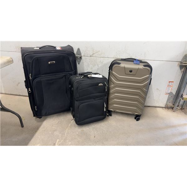 Swissgear Black Softside Suitcase and Carry-On