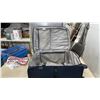 Image 3 : Swissgear Black Softside Suitcase and Carry-On