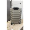 Image 8 : Swissgear Black Softside Suitcase and Carry-On
