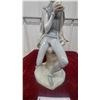 Image 3 : Lladro Hamlet Figurine, #205, Holding Skull, Seated on Tree Stump left hand finger damage