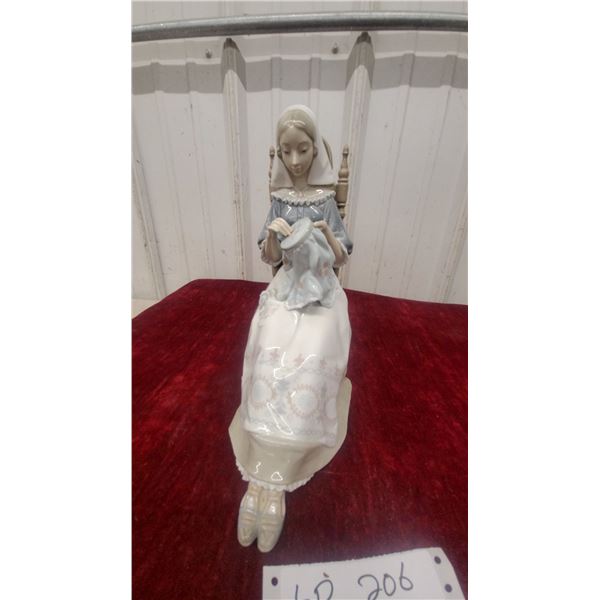 Lladro Porcelain Figurine, Woman Sewing in Chair, #206 11”