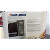 Image 4 : Black and Decker Toast-R-Oven TRO200 4-Slice Toaster Oven with Bake Pan. New old stock