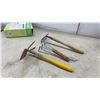 Image 3 : Home Gardener 3-Arm Sprinkler, Fiskars Hand Tools, BBQ Set, Flashlights, Shears