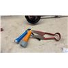 Image 5 : Home Gardener 3-Arm Sprinkler, Fiskars Hand Tools, BBQ Set, Flashlights, Shears