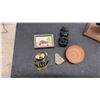 Image 5 : H. Stern Gemstone Pkg, Crystal Ashtray, "U of M" Patch, Bison Figurine