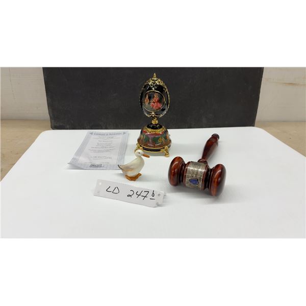 Ardleigh Elliott "The Nutcracker" Heirloom Porcelain Musical Egg 2005, Gavel, Royal Dolton Figurine