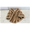 Image 5 : Hudson's Bay Company Vintage Light Brown Fur Stole with Patterned Lining