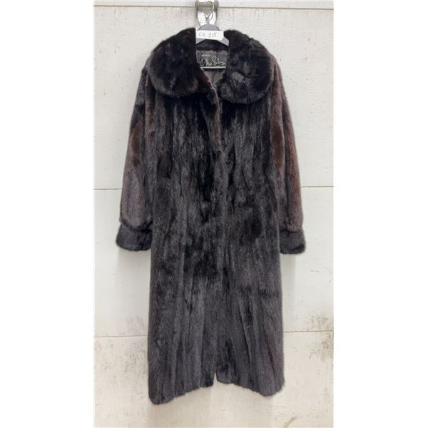 Eaton's Fur Salon Dark Brown Full-Length Fur Coat with Broad Collar and Cuffed Sleeves