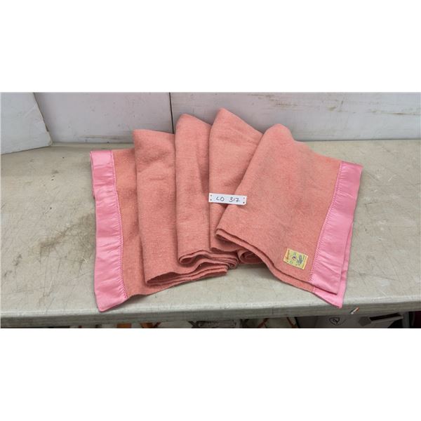 Vintage Ayerspun Pure Wool Blanket by Ayers of Lachute Canada, Pink With Satin Binding