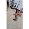 Image 3 : /Dolly and Red Single-Wheel Garden Wheelbarrow