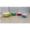 Image 2 : Vintage Pyrex Primary Colors Nesting Mixing Bowl Set, 4-Piece, Yellow, Green, Red, Blue