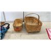 Image 5 : Assorted Umbrellas, Vintage Lynden Apple Basket, Woven Baskets, Oven Mitts, Shoe Horn